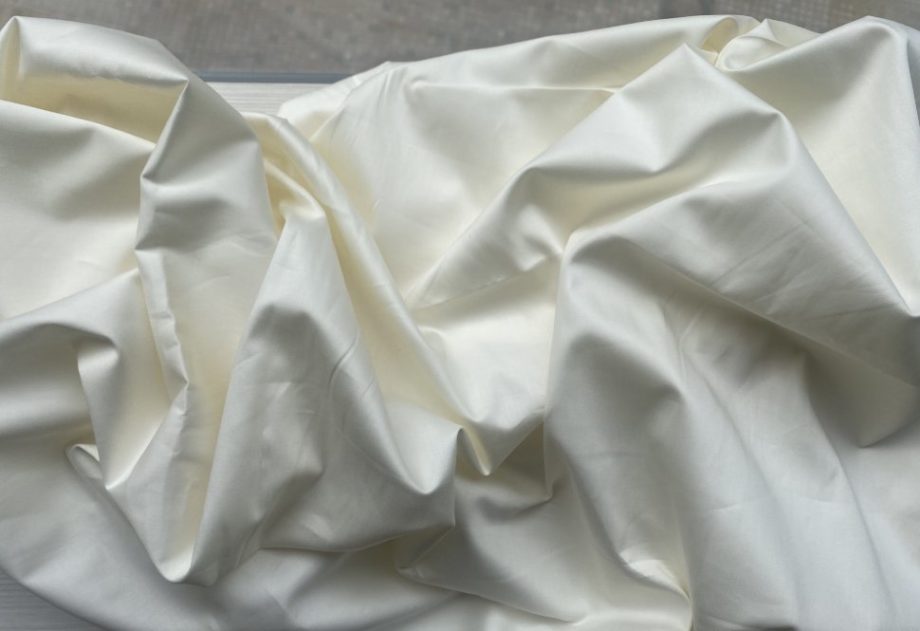 Photo 3 - Milk White Royal Cotton 400TC Bedding Set.