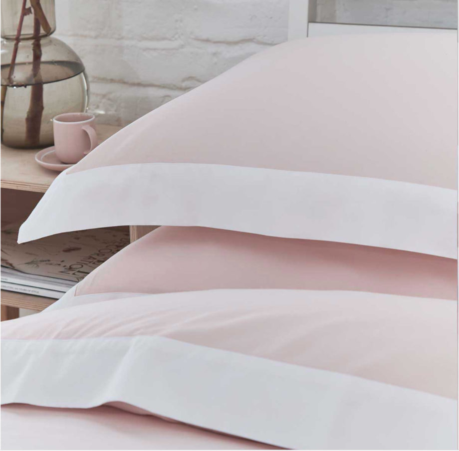 Photo 4 - Royal Cotton 500TC Bedding Set With Inserts.
