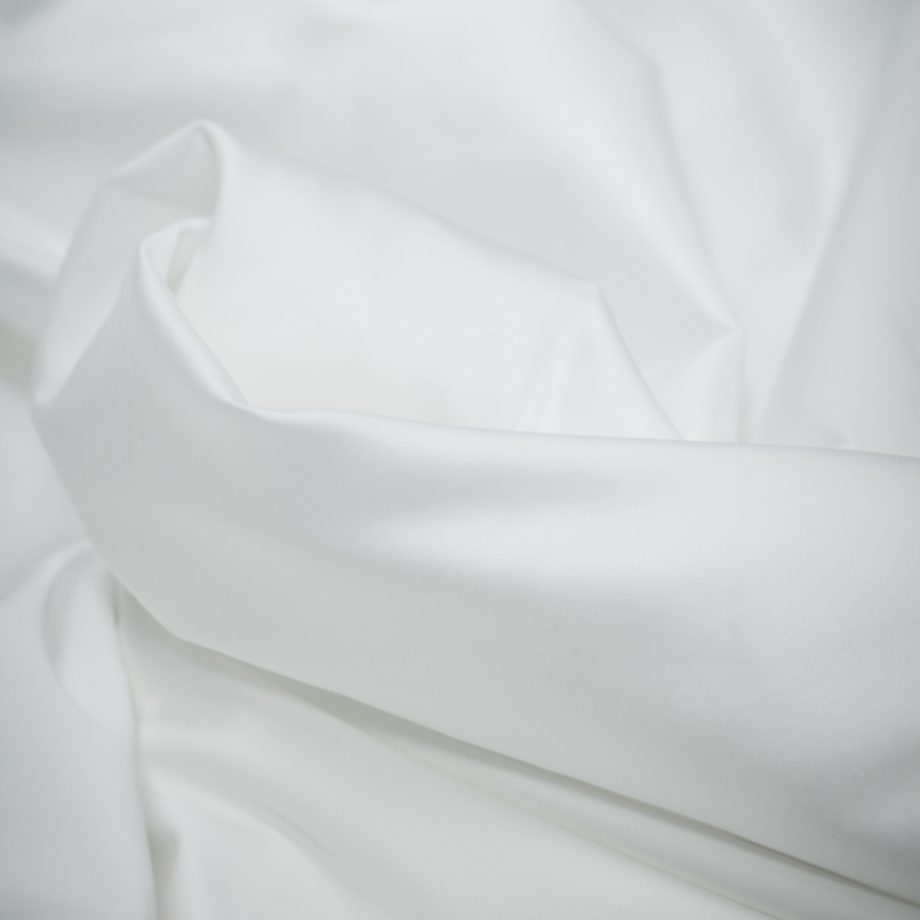 Photo 5 - White Royal Cotton 500TC Bedding Set With Piping.