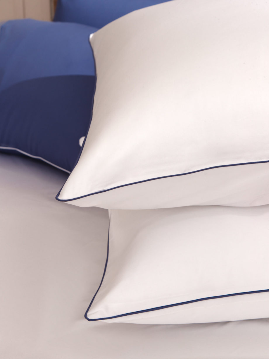 Photo 10 - Color Royal Cotton 500TC Bedding Set With Piping.