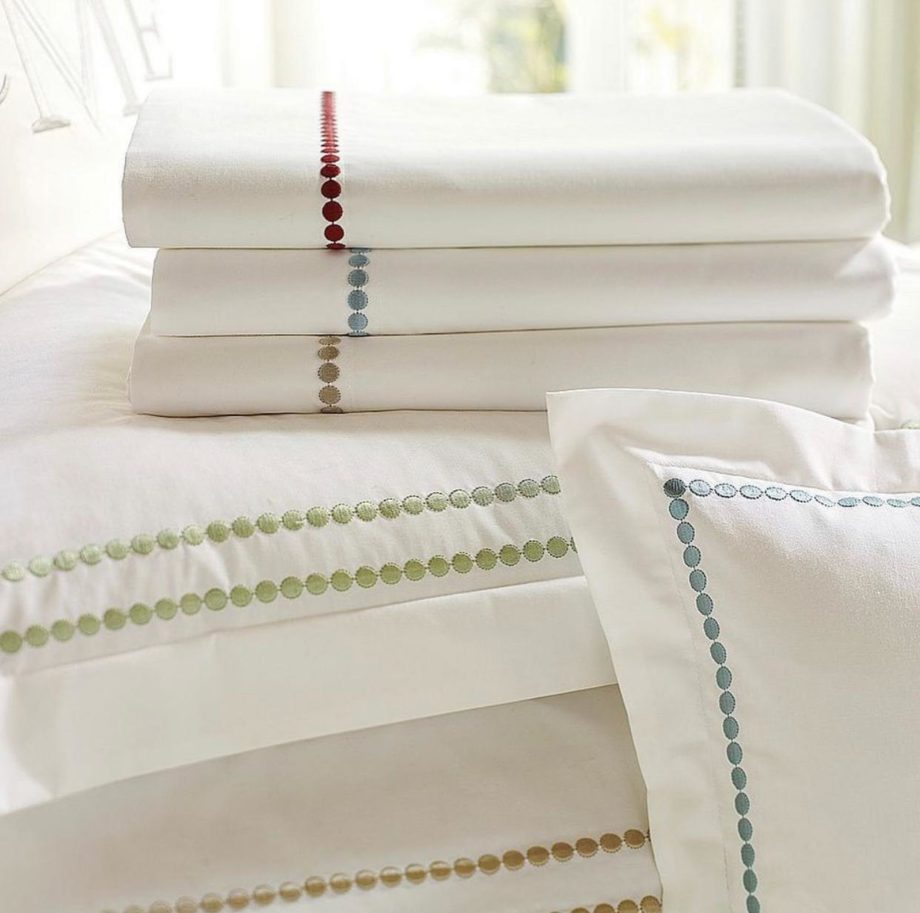Photo 7 - White Royal Cotton 500TC Bedding Set With Embroidery.